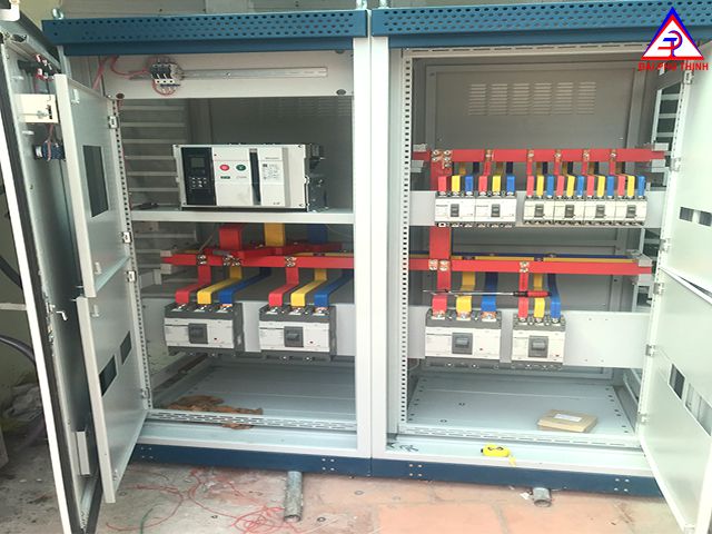 Lắp đặt tủ điện dây chuyền sản xuất